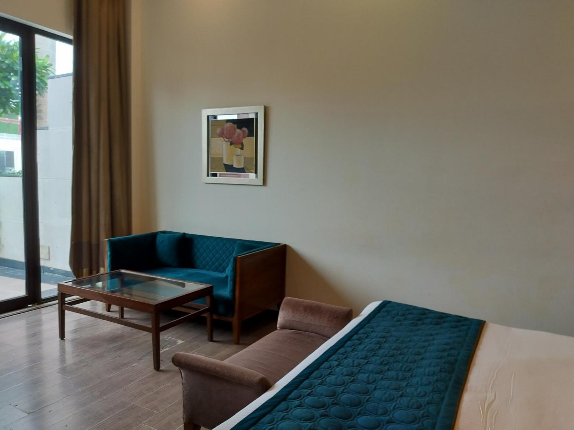 Hotel Oodles Chhattarpur South Delhi New Delhi